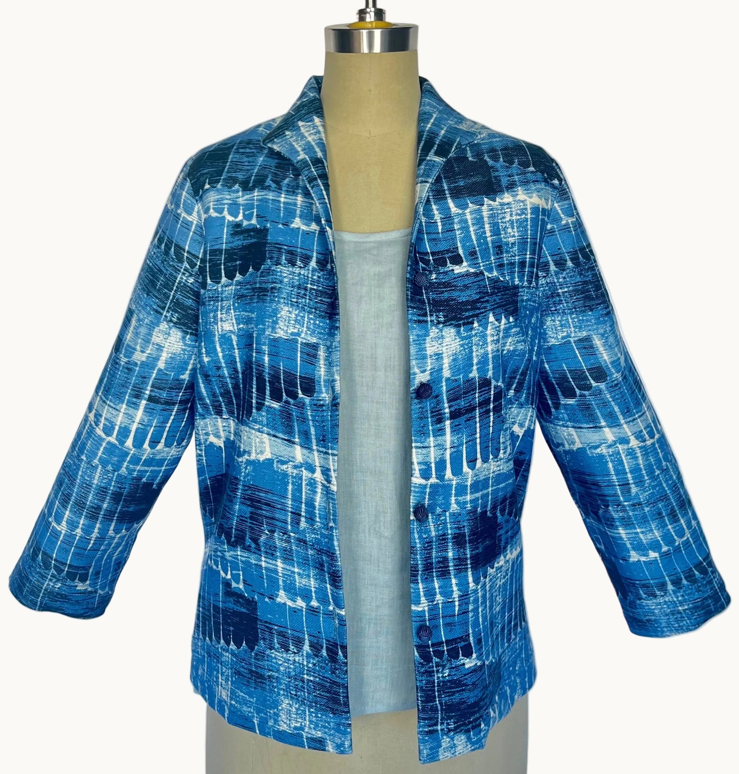 Suella Brushstroke