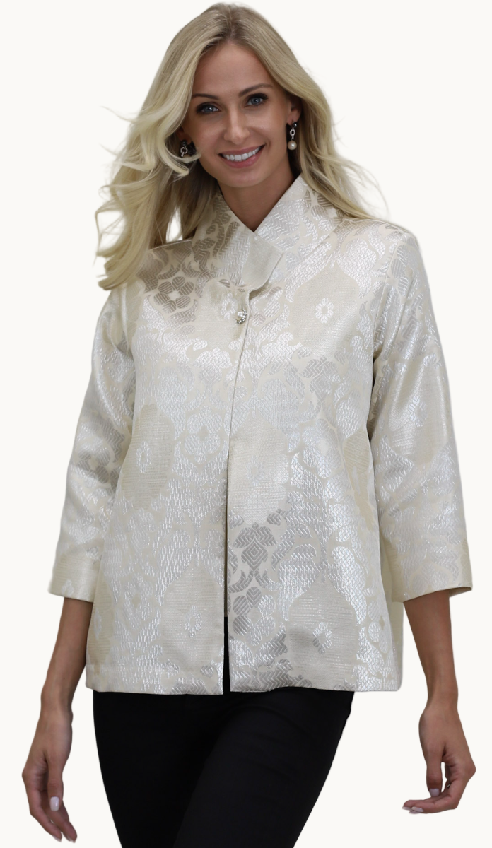 Montage Claire Short in Off White